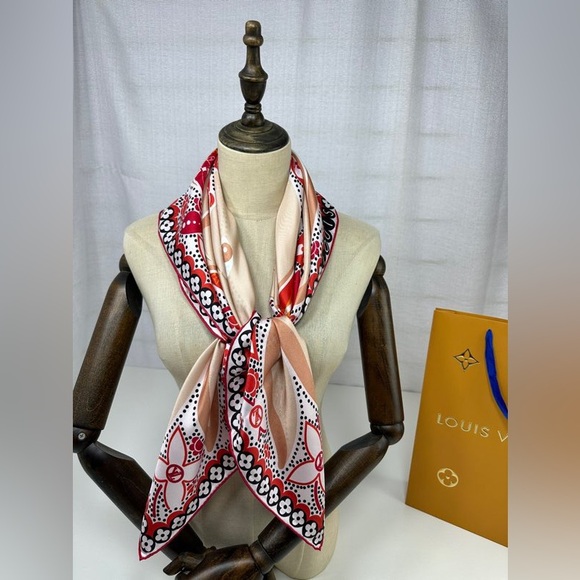 Meet the Posher Accessories - Louis Vuitton Logo Pattern Scarf